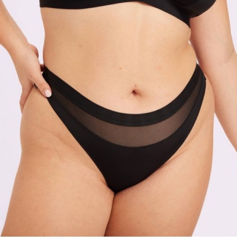 Parade Re:Play Black Thong, Size L, New!